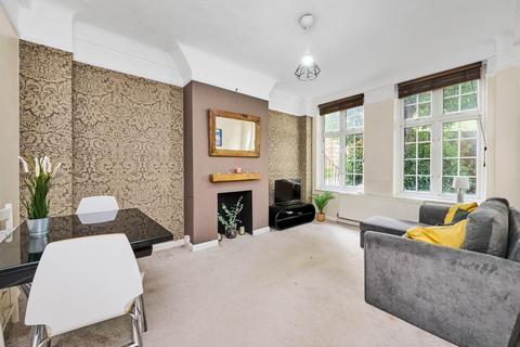 2 bedroom flat for sale, Macaulay Road, London, SW4