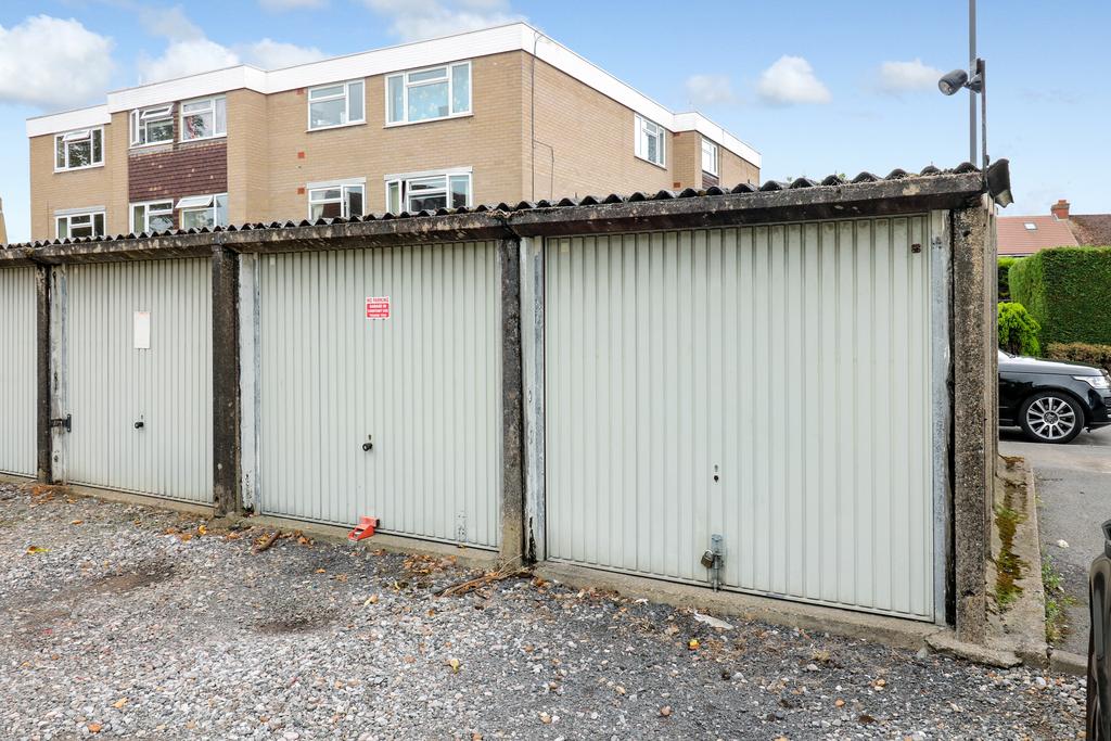 Garage in nearby block