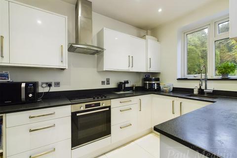 64 Littleheath Road, South Croydon, CR2 7SB