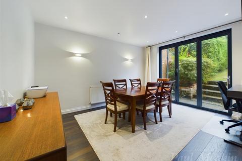 64 Littleheath Road, South Croydon, CR2 7SB