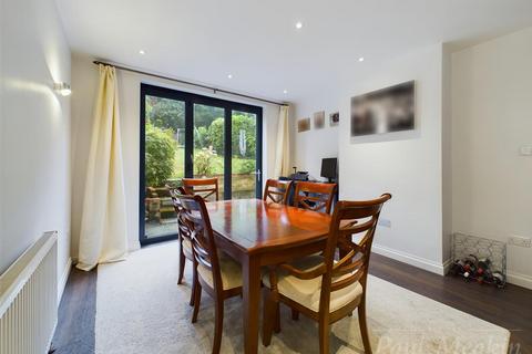 64 Littleheath Road, South Croydon, CR2 7SB