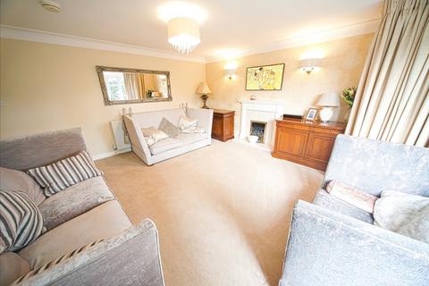 6 bedroom detached house for sale, Kingsway, Ossett