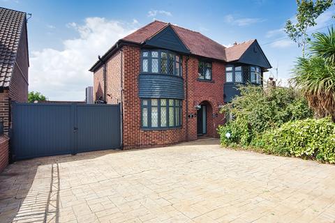 6 bedroom detached house for sale, Kingsway, Ossett