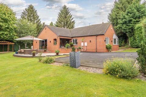 3 bedroom detached bungalow for sale, Spring Street, Stourbridge, DY9 7EL