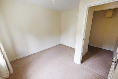 2 bedroom flat to rent, Whitecroft Meadow, Manchester M24