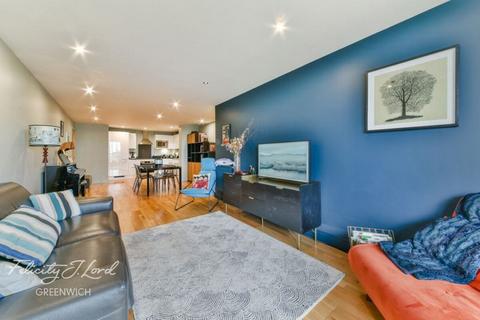 2 bedroom flat for sale, Dowells Street, London, SE10 9EB