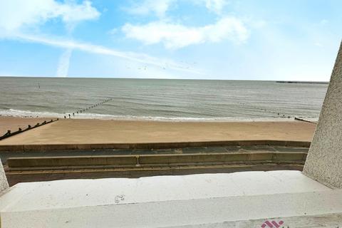 2 bedroom apartment for sale, East Terrace, Walton-on-the-Naze CO14