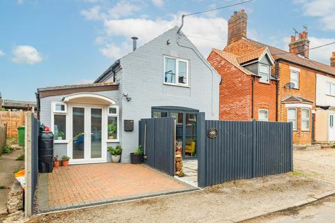 2 bedroom detached house for sale, Kitchener Road, Melton Constable