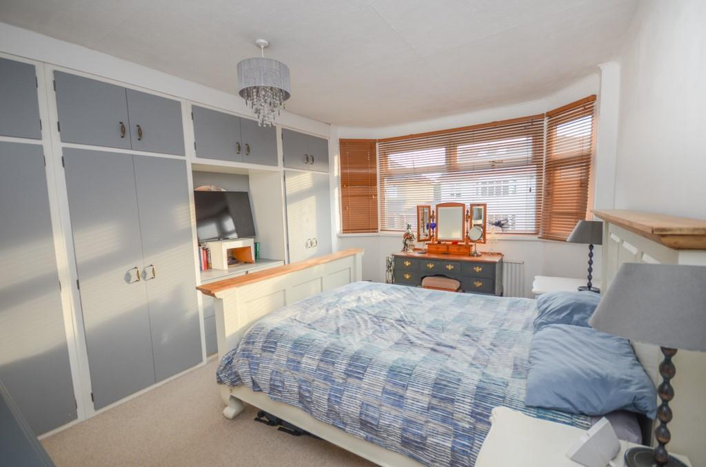 Bedroom 1.jpg