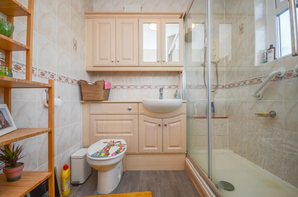Shower room.jpg