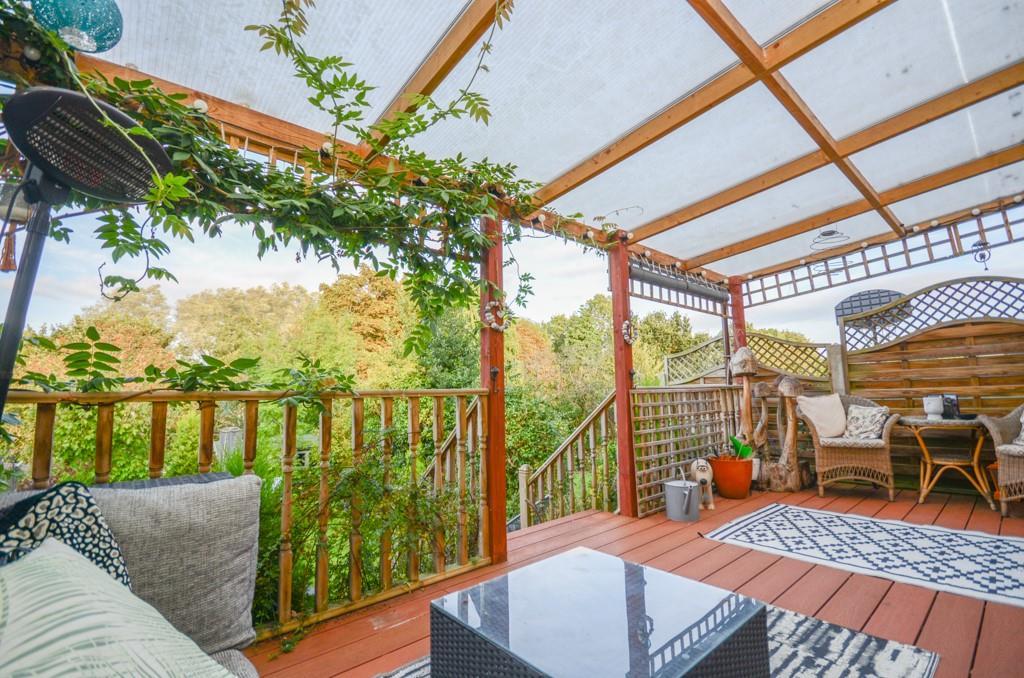 Veranda pic 2.jpg