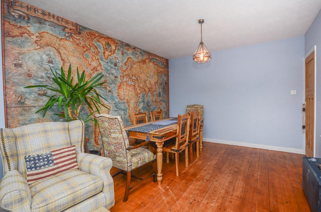 Dining-family room pic 3.jpg
