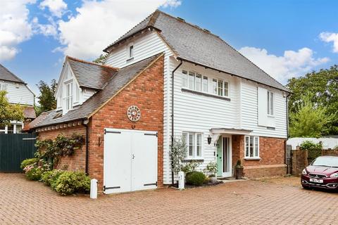 3 bedroom detached house for sale, High Street, Hadlow, Tonbridge, Kent