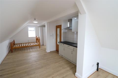 Studio to rent, Raynton Drive, Hayes UB4