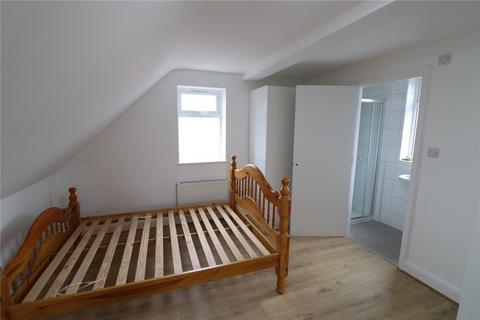 Studio to rent, Raynton Drive, Hayes UB4