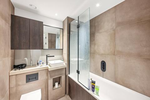 Studio for sale, Exchange Gardens, London, SW8
