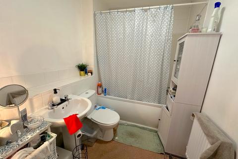 18 Ardgowan Grove, Wolverhampton, WV4 6DZ