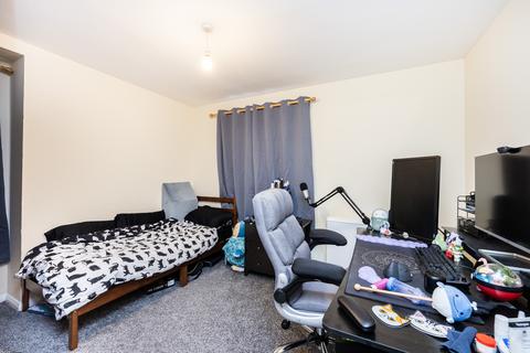 undefined, Hallywell Crescent, London E6