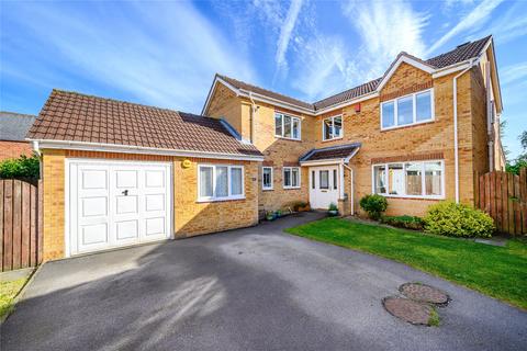 6 bedroom detached house for sale, Rosedale Court, Tingley, Wakefield, West Yorkshire