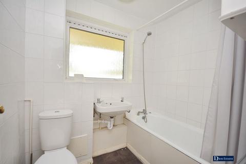 1 bedroom flat for sale, Hamilton Drive, Harold Wood, RM3