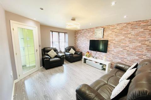 99 Eason Way, Ashton-under-lyne, OL6 9SX