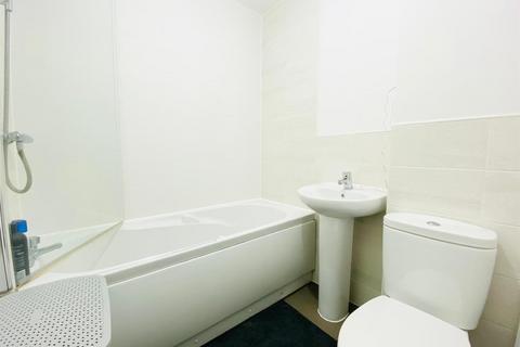 99 Eason Way, Ashton-under-lyne, OL6 9SX