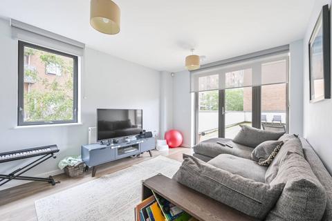 3 bedroom maisonette for sale, Canning Town E16, Royal Docks, London, E16