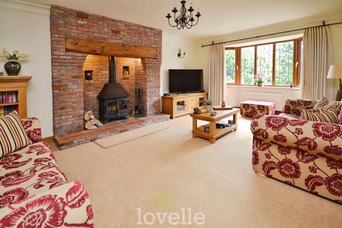 4 bedroom detached house for sale, Cheltenham Way, Cleethorpes DN35