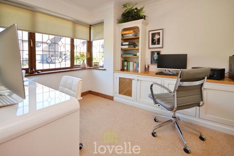 4 bedroom detached house for sale, Cheltenham Way, Cleethorpes DN35
