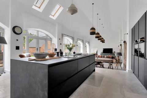 4 bedroom barn conversion for sale, Bradgate Hill, Leicester LE6