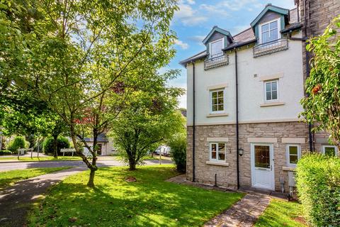 4 bedroom end of terrace house for sale, Whinlatter Drive, Kendal, LA9