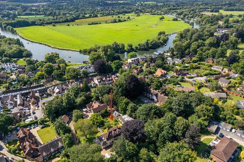 6 bedroom detached house for sale, The Shealing, Backsideans, Wargrave, Reading, Berkshire, RG10