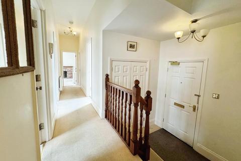 3 bedroom apartment for sale, Market Street, Warwick