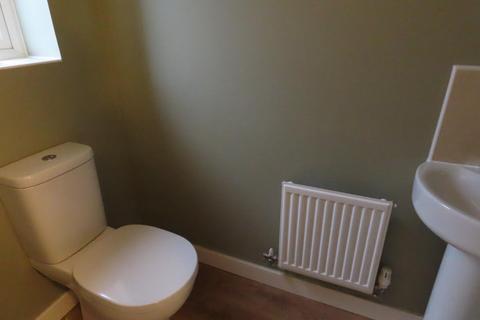 3 bedroom house to rent, Cedar Close, Cranbrook, Exeter