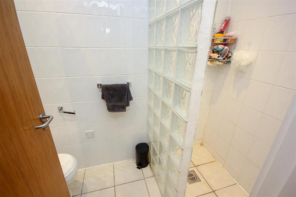 Ensuite.jpg