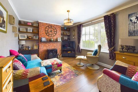 17 Addison Road, Carlton, Nottingham, NG4 1JR