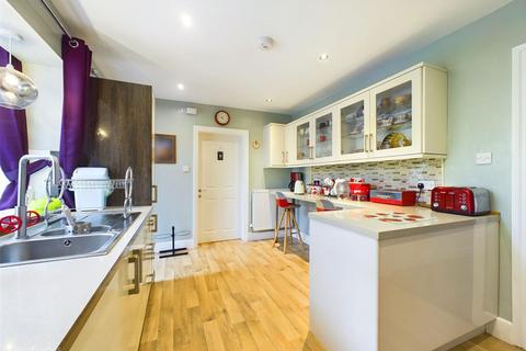 17 Addison Road, Carlton, Nottingham, NG4 1JR