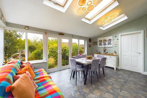 17 Addison Road, Carlton, Nottingham, NG4 1JR