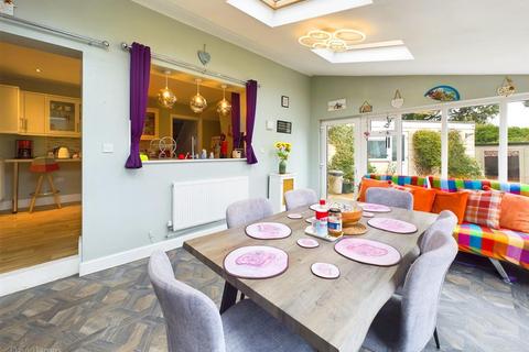 17 Addison Road, Carlton, Nottingham, NG4 1JR