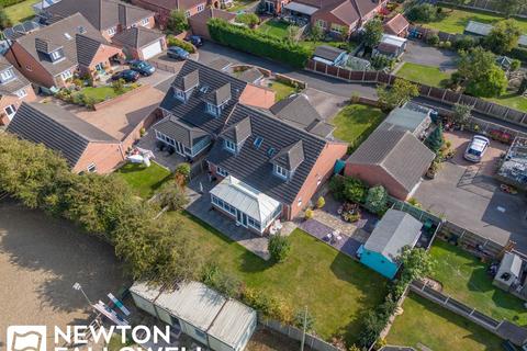 5 bedroom detached house for sale, Grovewood Close, Misterton DN10