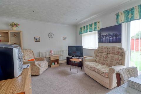 2 bedroom bungalow for sale, Clacton on Sea CO16