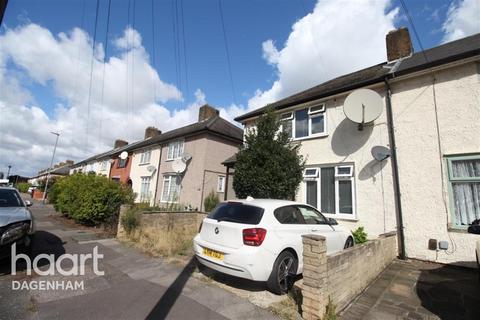 3 bedroom end of terrace house to rent, Fitzstephen Road Dagenham