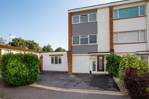 3 bedroom townhouse for sale, Field Close, Warwick