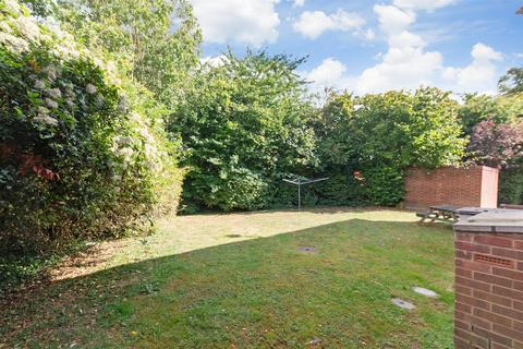 1 bedroom ground floor maisonette for sale, Cooper Close, Greenhithe, Kent