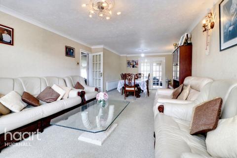 4 bedroom detached house for sale, Crowthorne Close, Nottingham