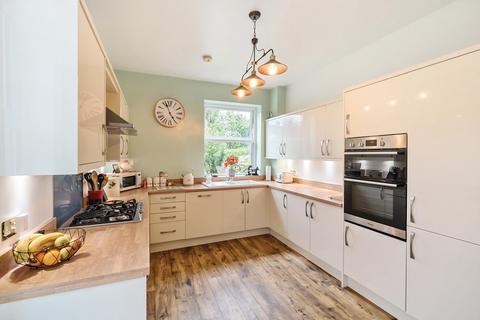 4 bedroom semi-detached house for sale, Alexandra Road, Pudsey, West Yorkshire, LS28