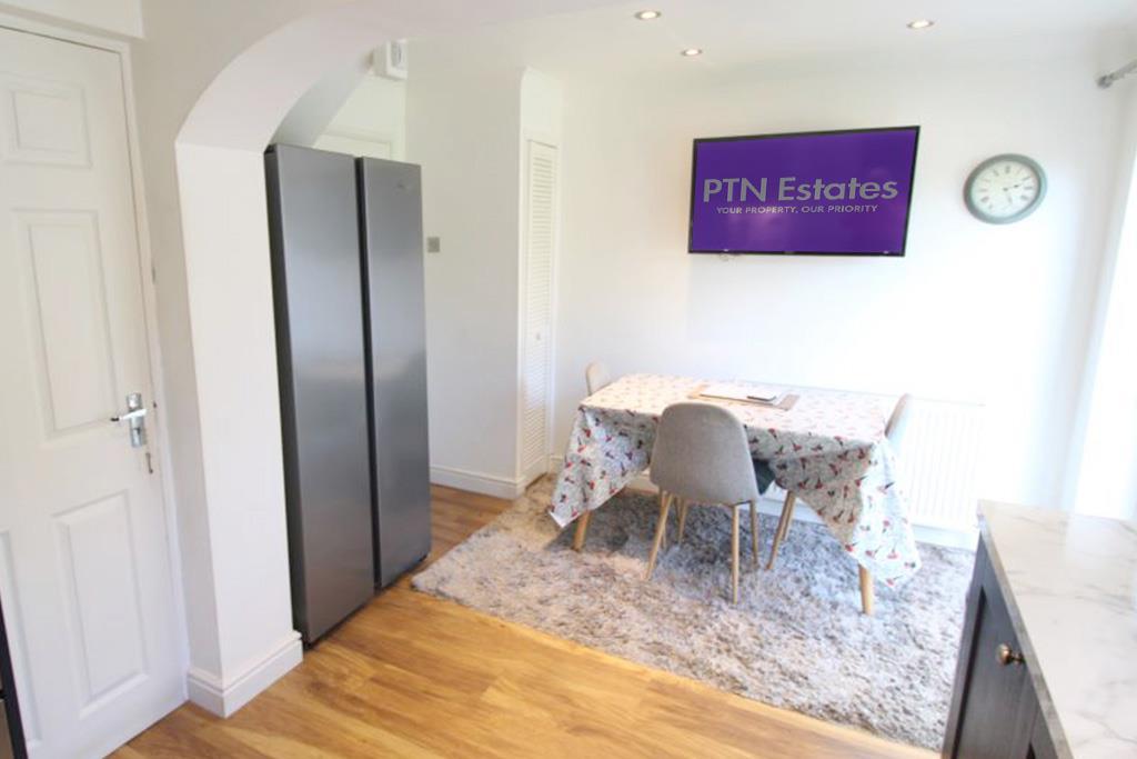 Dining area v2.jpg