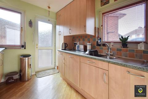 3 bedroom semi-detached house for sale, Barnwood Avenue, Gloucester