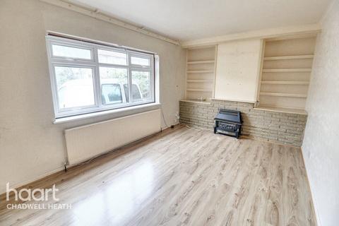 3 bedroom end of terrace house for sale, Bushway, Dagenham