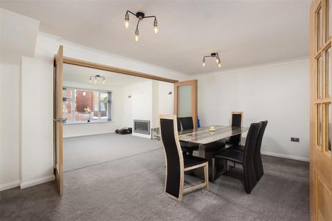 1 Birkdale Walk, Leeds, LS17 7SX